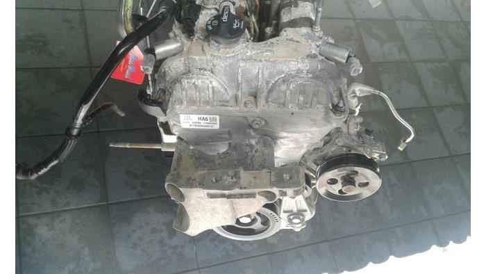 Motor de un Opel Astra K 1.4 Turbo 16V 2019