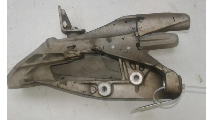 Used Engine mount Volkswagen Transporter T6 2.0 TDI Price € 51,45 Margin scheme offered by Wessel Parts & Service B.V.