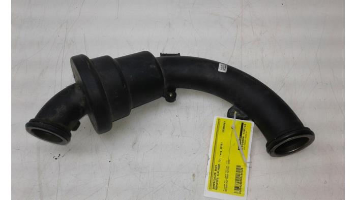 Gebrauchte Intercooler Rohr Mercedes A (W176) 2.2 A-220 CDI 16V Preis € 47,25 Margenregelung angeboten von Wessel Parts & Service B.V.