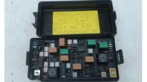 Used Fuse box Ssang Yong Musso Grand 2.2e-XDi 4x4 Price € 149,00 Margin scheme offered by Autobedrijf G.H. Wessel B.V.