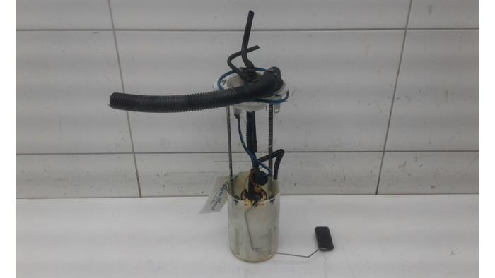 Electric fuel pump from a Peugeot Boxer (U9) 2.2 HDi 110 Euro 5 2016