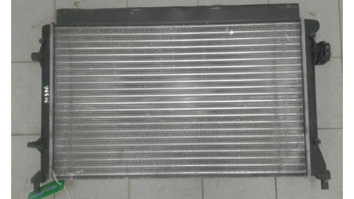 Usagé Radiateur Volkswagen Golf VI (5K1) 1.4 16V Prix € 93,45 Règlement à la marge proposé par Wessel Parts & Service B.V.
