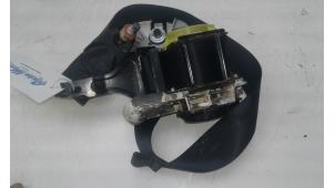 Usagé Tendeur de ceinture droit Kia Niro I (DE) 1.6 GDI Hybrid Prix sur demande proposé par Autobedrijf G.H. Wessel B.V.