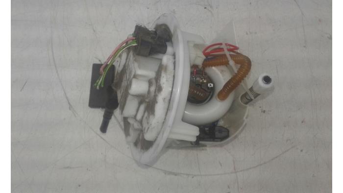 Gebrauchte Kraftstoffpumpe Elektrisch Peugeot 207/207+ (WA/WC/WM) 1.4 Preis € 47,25 Margenregelung angeboten von Wessel Parts & Service B.V.