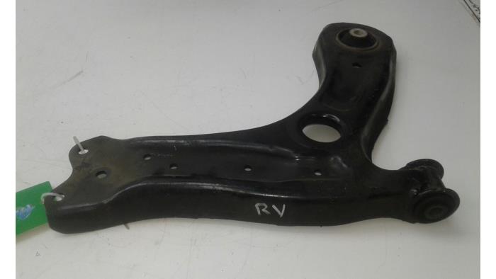 Front wishbone, right from a Audi A1 (8X1/8XK) 1.4 TFSI 16V 122 2014