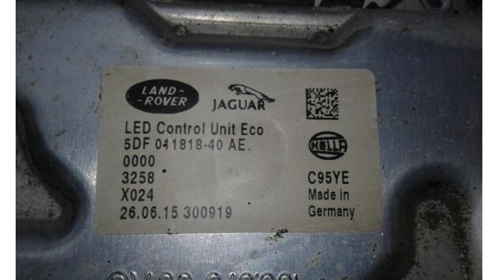 Używane Modułowy reflektor LED Jaguar XE 2.0 D E-Performance 16V Cena € 103,95 Procedura marży oferowane przez Wessel Parts & Service B.V.