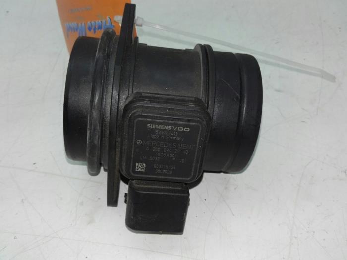 Gebrauchte Luftmengenmesser Mercedes A (W169) 2.0 A-160 CDI 16V Preis € 30,45 Margenregelung angeboten von Wessel Parts & Service B.V.