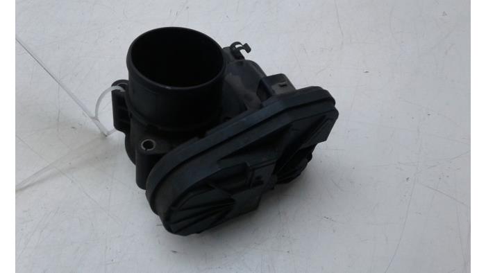 Throttle body from a Land Rover Range Rover III (LM) 3.6 TDV8 32V 2007