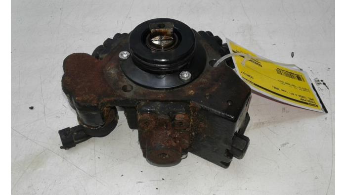 Usagé Pompe diesel Opel Corsa D 1.3 CDTi 16V Ecotec Prix € 156,45 Règlement à la marge proposé par Wessel Parts & Service B.V.