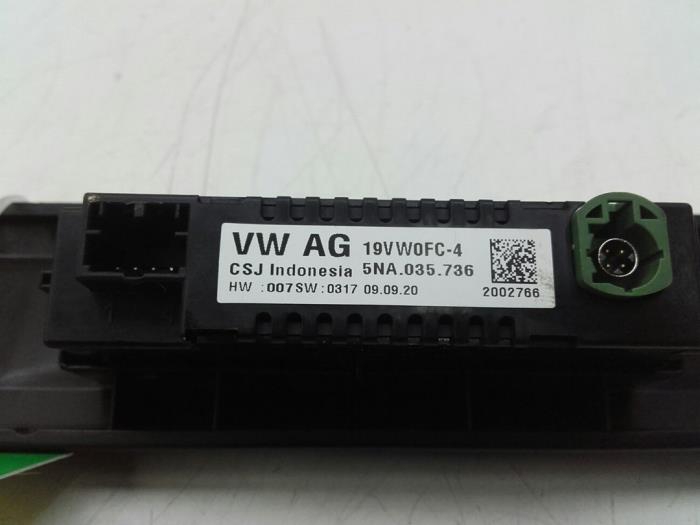 Zlacze AUX/USB z Volkswagen Golf VIII (CD1) 1.5 eTSI 16V 2020