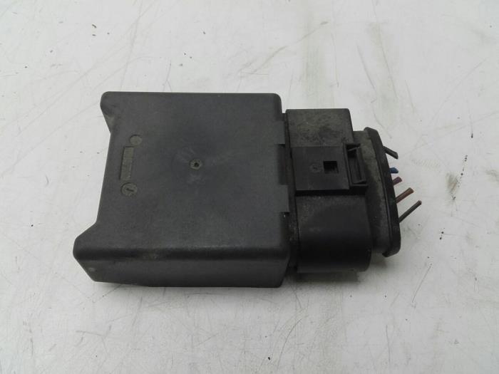 Usados Módulo bomba de combustible Volkswagen Golf VIII (CD1) 1.5 eTSI 16V Precio € 40,95 Norma de margen ofrecido por Wessel Parts & Service B.V.