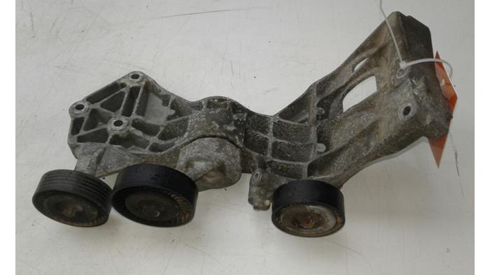 Used Engine mount Mercedes B (W245) 1.7 B-170 16V Price € 51,45 Margin scheme offered by Wessel Parts & Service B.V.