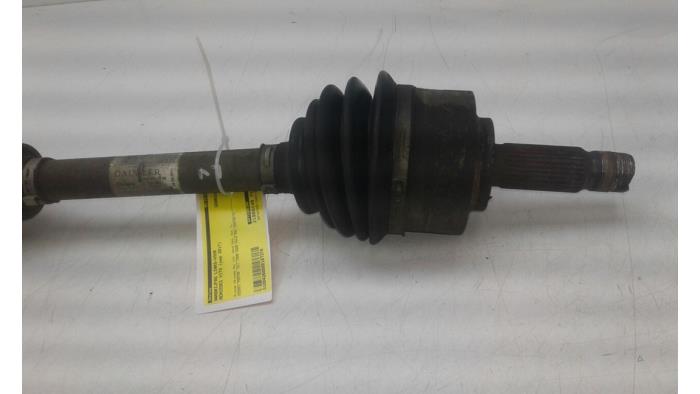 Front drive shaft, left from a Mercedes-Benz Vito (447.6) 1.6 111 CDI 16V 2017