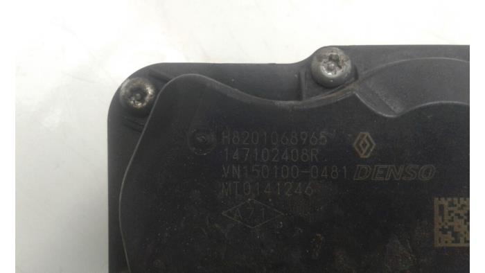 EGR valve from a Mercedes-Benz Vito (447.6) 1.6 111 CDI 16V 2017