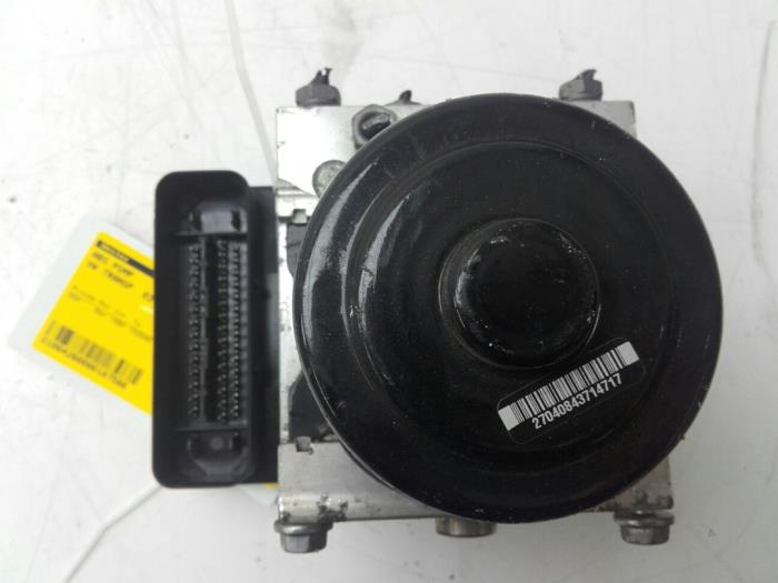 Usagé Pompe ABS Volkswagen Transporter/Caravelle T5 2.0 Prix € 208,95 Règlement à la marge proposé par Wessel Parts & Service B.V.