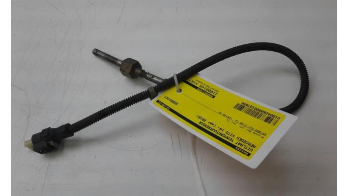 Usagé Sensor température d’échappement Mercedes Vito Mixto (447.7) 2.2 119 CDI 16V BlueTEC Prix € 51,45 Règlement à la marge proposé par Wessel Parts & Service B.V.