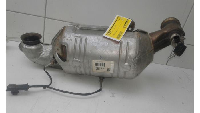 Gebrauchte Katalysator Opel Crossland (X) 1.6 CDTi 120 Preis auf Anfrage angeboten von Wessel Parts & Service B.V.