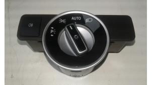 Gebrauchte Licht Schalter Mercedes A (W176) 1.8 A-180 CDI 16V Autom. Preis € 29,00 Margenregelung angeboten von Autobedrijf G.H. Wessel B.V.