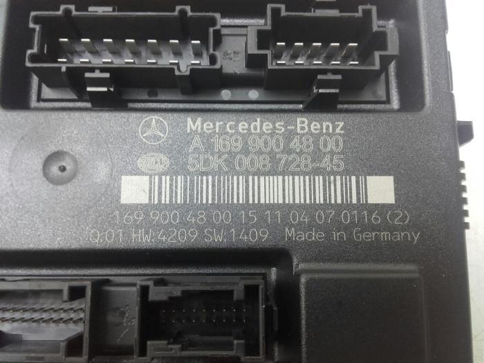 Steuergerät sonstige van een Mercedes-Benz A (W169) 1.5 A-150 2011