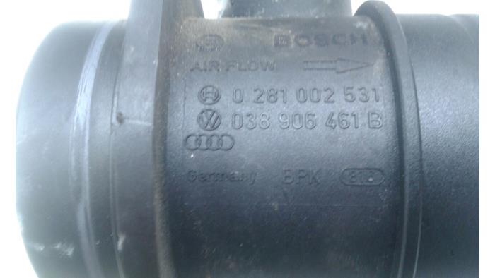 Begagnade Luftflödesmätare Volkswagen Transporter/Caravelle T5 1.9 TDi Pris € 48,30 Marginaltabell erbjuds av Wessel Parts & Service B.V.