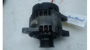 Dynamo van een Lancia Lybra SW 2.4 JTD 2003