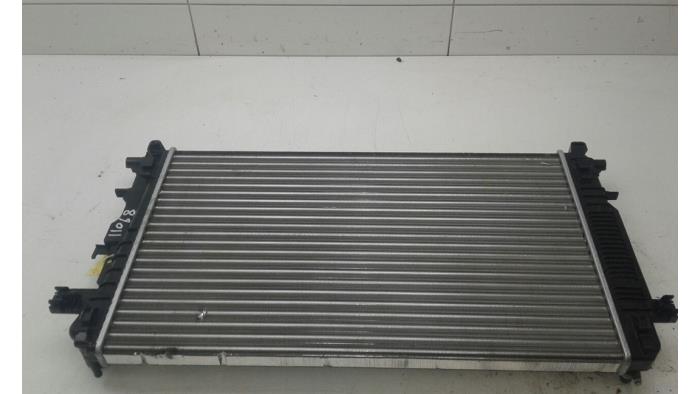 Radiator from a Volkswagen Crafter 2.0 TDI 2014
