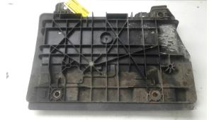 Used Battery box Renault Master IV (FV) 2.3 dCi 125 16V FWD Price € 49,00 Margin scheme offered by Autobedrijf G.H. Wessel B.V.