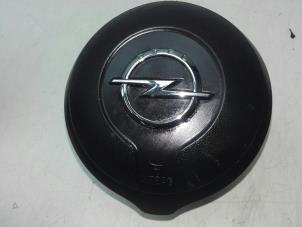 Usagé Airbag gauche (volant) Opel Adam 1.0 Ecotec 12V SIDI Turbo Prix € 225,00 Règlement à la marge proposé par Autobedrijf G.H. Wessel B.V.