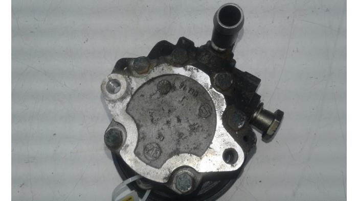 Usagé Pompe de direction Audi TT (8N3) 1.8 T 20V Quattro Prix € 51,45 Règlement à la marge proposé par Wessel Parts & Service B.V.