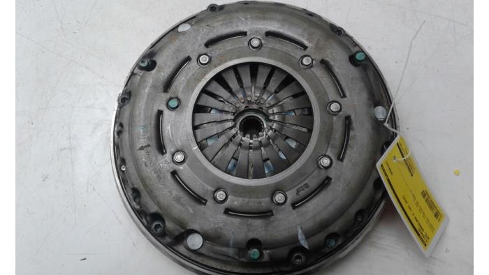 Gebrauchte Schwungrad Opel Grandland (X) 1.2 Turbo 12V Preis € 261,45 Margenregelung angeboten von Wessel Parts & Service B.V.