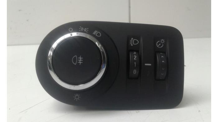 Light switch from a Opel Adam 1.4 16V 2015