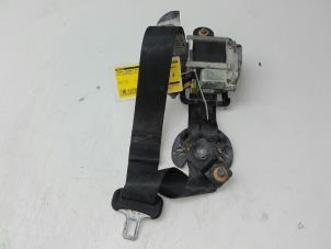 Used Rear seatbelt tensioner, right Kia Sportage (QL) 1.6 T-GDI 16V 4x2 Price on request offered by Autobedrijf G.H. Wessel B.V.