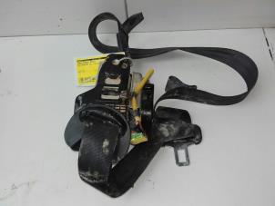 Used Seatbelt tensioner, right Kia Sportage (QL) 1.6 T-GDI 16V 4x2 Price on request offered by Autobedrijf G.H. Wessel B.V.