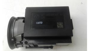 Used Remote control kit Volkswagen Passat (362) 2.0 TDI 16V 140 4Motion Price on request offered by Autobedrijf G.H. Wessel B.V.