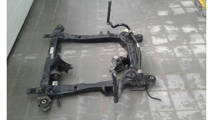 Usagé Berceau Opel Astra J Sports Tourer (PD8/PE8/PF8) 2.0 CDTI 16V 160 Prix € 183,75 Règlement à la marge proposé par Wessel Parts & Service B.V.