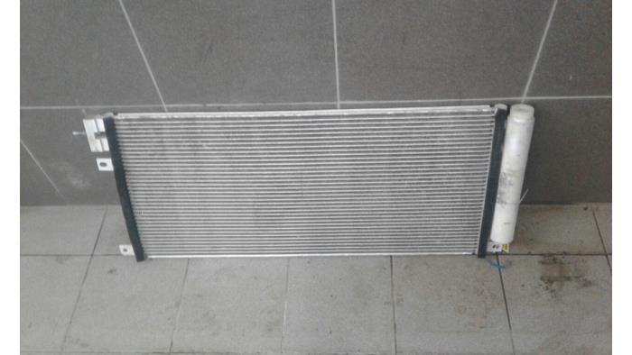 Usagé Radiateur clim Opel Mokka/Mokka X 1.4 Turbo 16V 4x2 Prix € 103,95 Règlement à la marge proposé par Wessel Parts & Service B.V.
