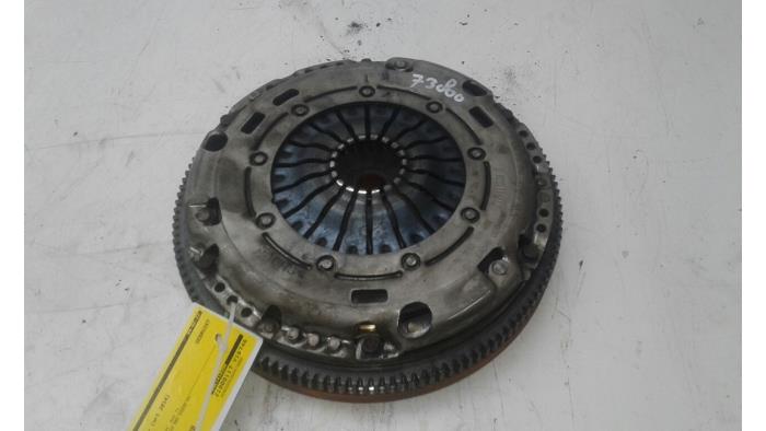 Used Flywheel Volkswagen Golf VII Variant (AUVV) 1.4 TSI 16V Price € 208,95 Margin scheme offered by Wessel Parts & Service B.V.