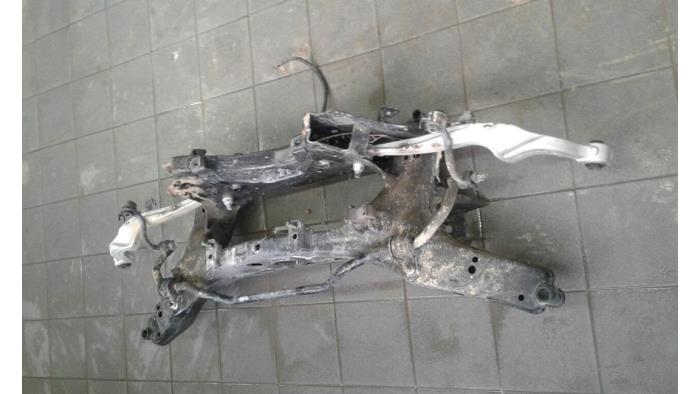 Swing arm from a Nissan X-Trail (T32) 1.7 dCi All Mode 2019