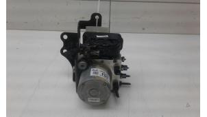 Used ABS pump Kia Sportage (QL) 1.6 GDI 16V 4x2 Price on request offered by Autobedrijf G.H. Wessel B.V.