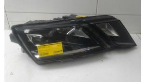 Used Headlight, right Skoda Octavia Combi (5EAC) 1.6 TDI 16V Price € 399,00 Margin scheme offered by Autobedrijf G.H. Wessel B.V.