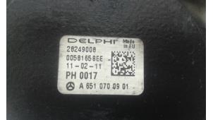 Used Diesel pump Mercedes Vito (639.6) 2.2 116 CDI 16V Euro 5 Price € 149,00 Margin scheme offered by Autobedrijf G.H. Wessel B.V.