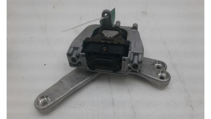 Gebrauchte Motorlager Skoda Superb Combi (3V5) 1.4 TSI iV 6V Preis € 103,95 Margenregelung angeboten von Wessel Parts & Service B.V.