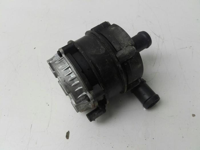 Begagnade Vattenpump Skoda Superb Combi (3V5) 1.4 TSI iV 6V Pris € 51,45 Marginaltabell erbjuds av Wessel Parts & Service B.V.