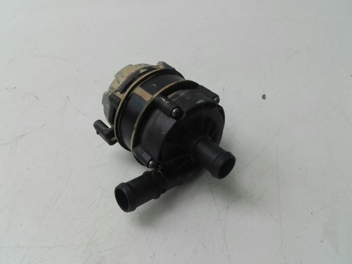 Begagnade Vattenpump Skoda Superb Combi (3V5) 1.4 TSI iV 6V Pris € 51,45 Marginaltabell erbjuds av Wessel Parts & Service B.V.