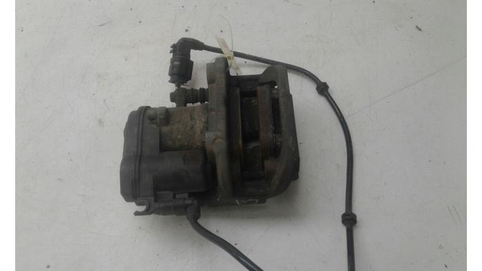 Gebrauchte Bremszange links hinten Mercedes GLE (W166) 250d 2.0 Preis € 156,45 Margenregelung angeboten von Wessel Parts & Service B.V.