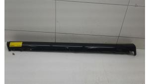 Used Sill, right Mercedes EQV Price € 97,90 Margin scheme offered by Autobedrijf G.H. Wessel B.V.
