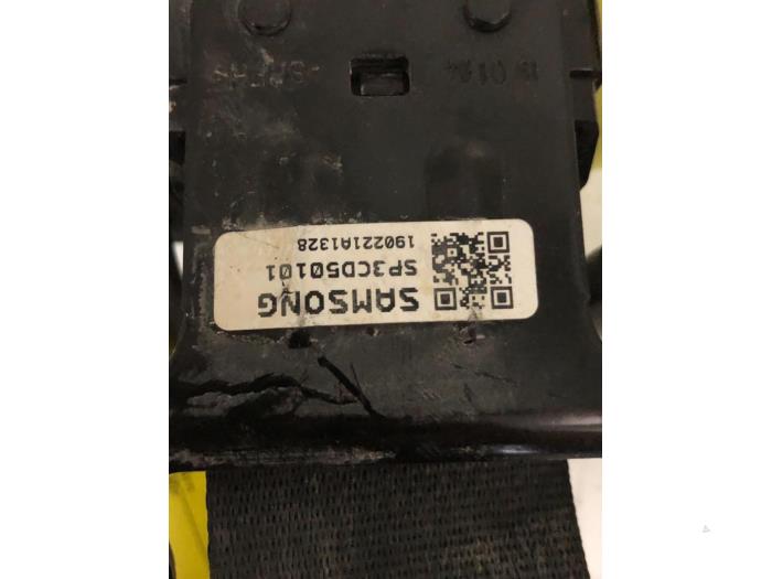 Seatbelt tensioner, left from a Kia Ceed (CDB5/CDBB) 1.0i T-GDi 12V 2019