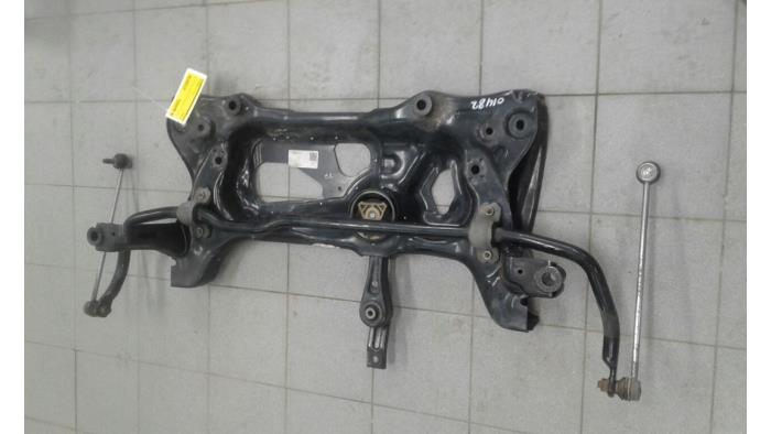 Subframe from a Volkswagen Touran (5T1) 1.6 TDI SCR BlueMotion Technology 2017