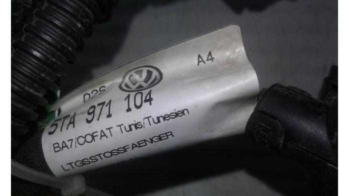 Juego de sensores PDC de un Volkswagen Touran (5T1) 1.6 TDI SCR BlueMotion Technology 2017