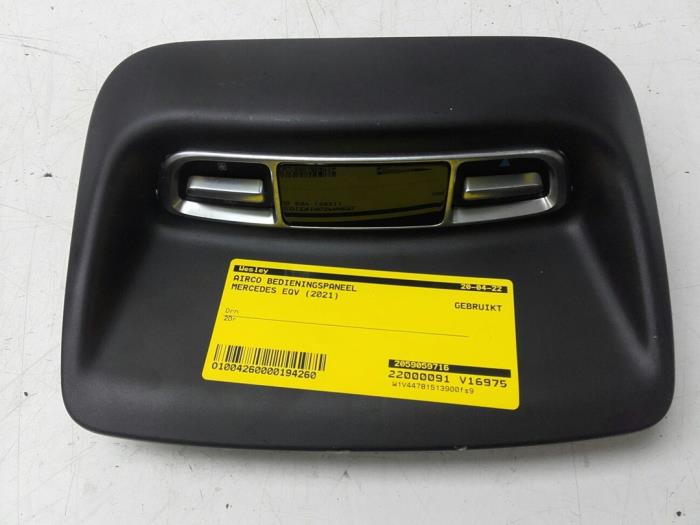 Gebrauchte Klimabedienteil Mercedes EQV 300 Preis € 114,35 Margenregelung angeboten von Wessel Parts & Service B.V.